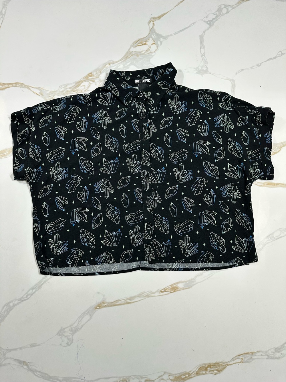 Hot Topic Black Crystal Print cropped Boxy Button-Up Shirt